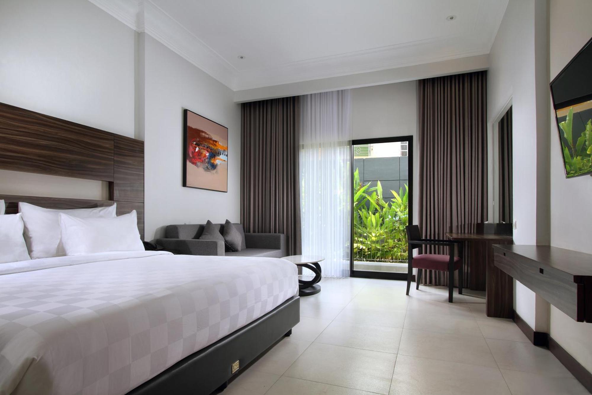 Helios Hotel Bone Watampone Buitenkant foto