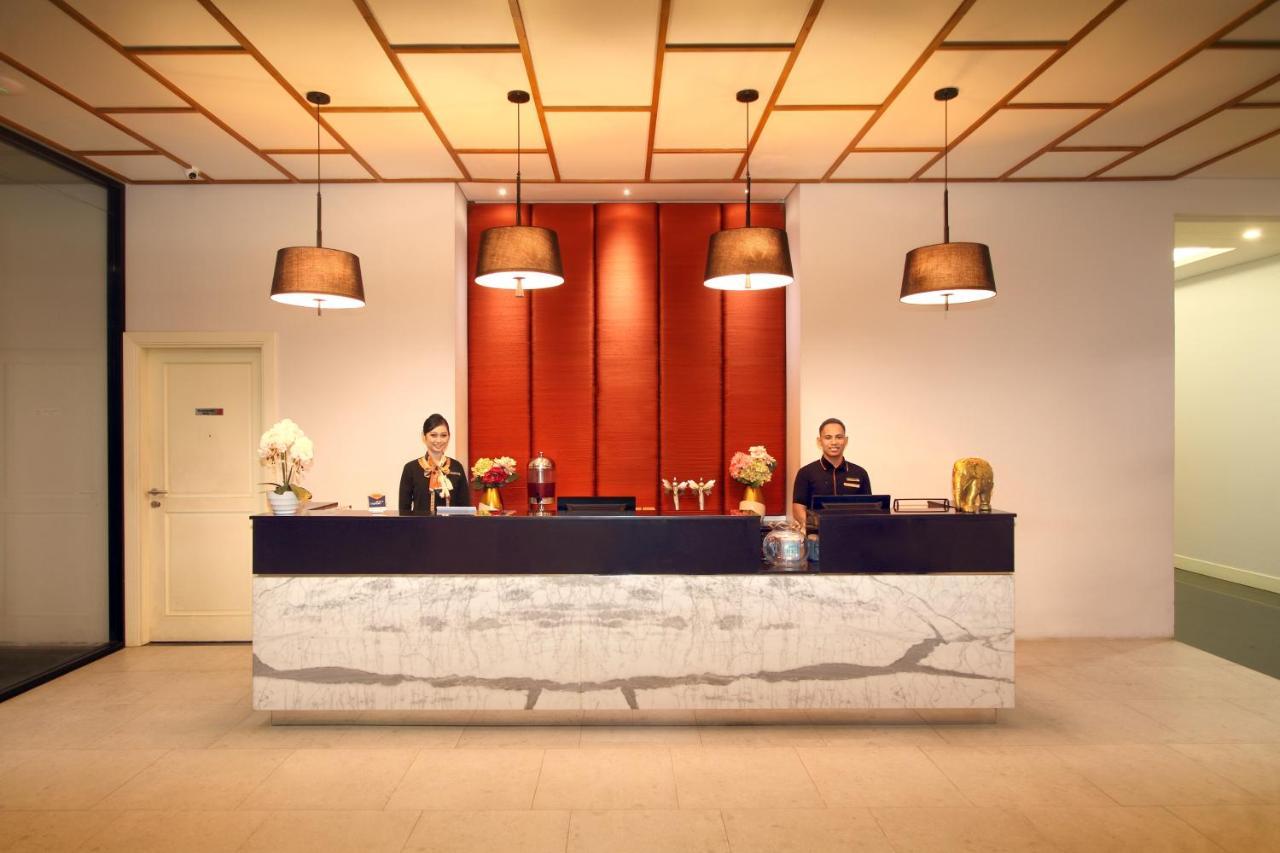 Helios Hotel Bone Watampone Buitenkant foto