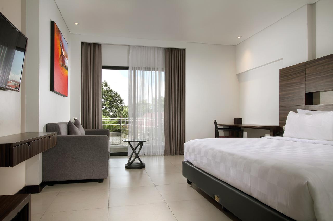 Helios Hotel Bone Watampone Buitenkant foto