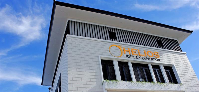 Helios Hotel Bone Watampone Buitenkant foto